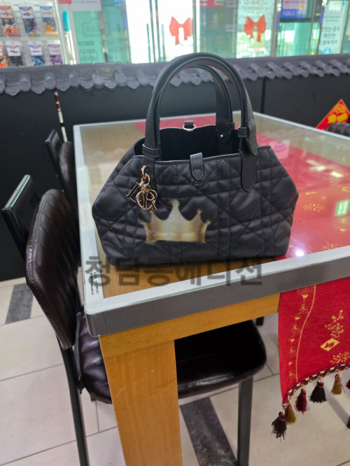b9301403dd49ec25d22158168020e8eb_1765788019_0131.jpg