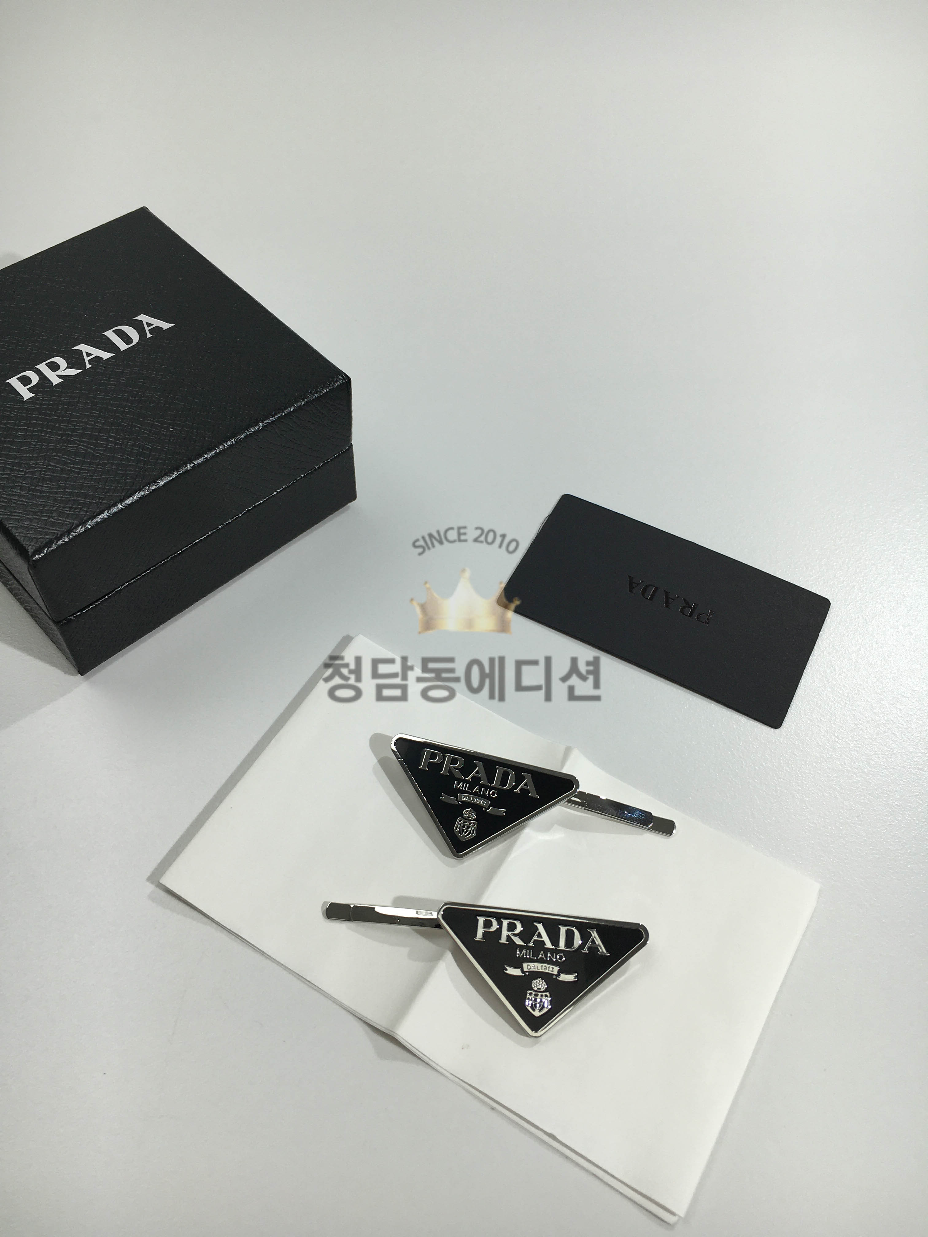 프라다 헤어 클립 (2COLOR)