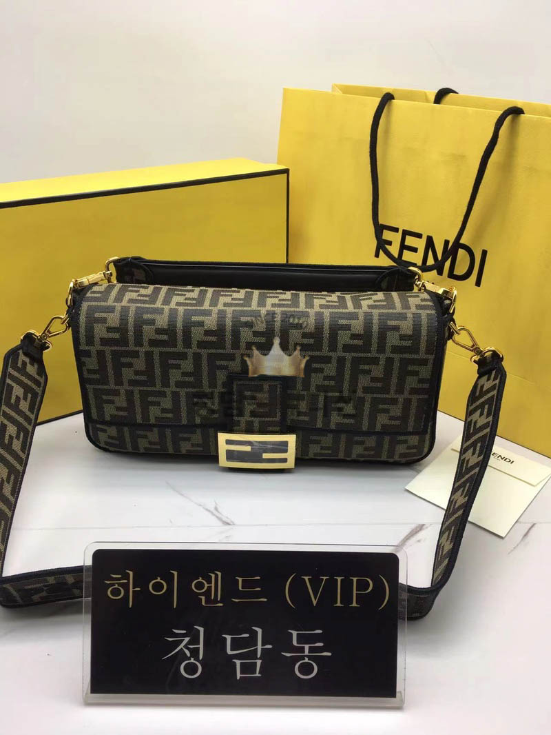 펜디 바게트 백 32CM