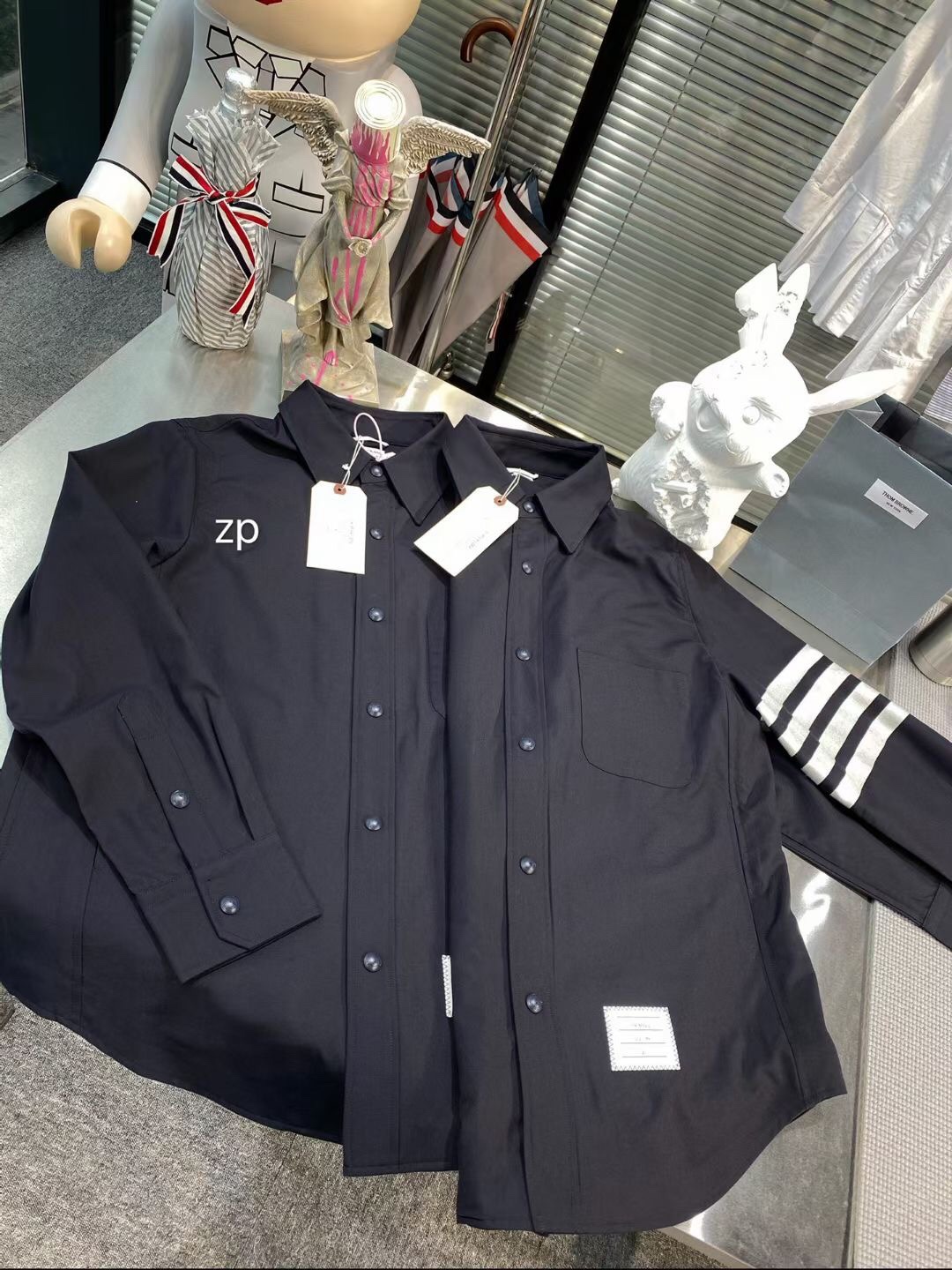 톰브라운 셔츠