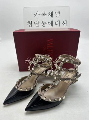 발렌티노 락스터드 펌프스 (6.5cm, 9.5cm)