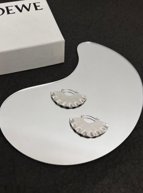 로에베 loewe scallop 귀걸이