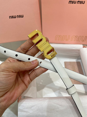 미우미우 레터링 레더 벨트