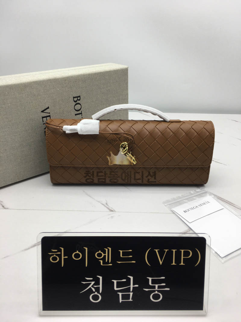 보테가베네타 안디아모 롱 클러치 (핸들포함)